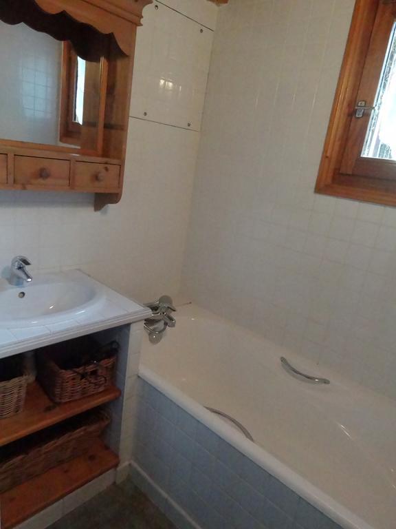 Les Nereides Studios Et Appartements Brides Les Bains Zewnętrze zdjęcie
