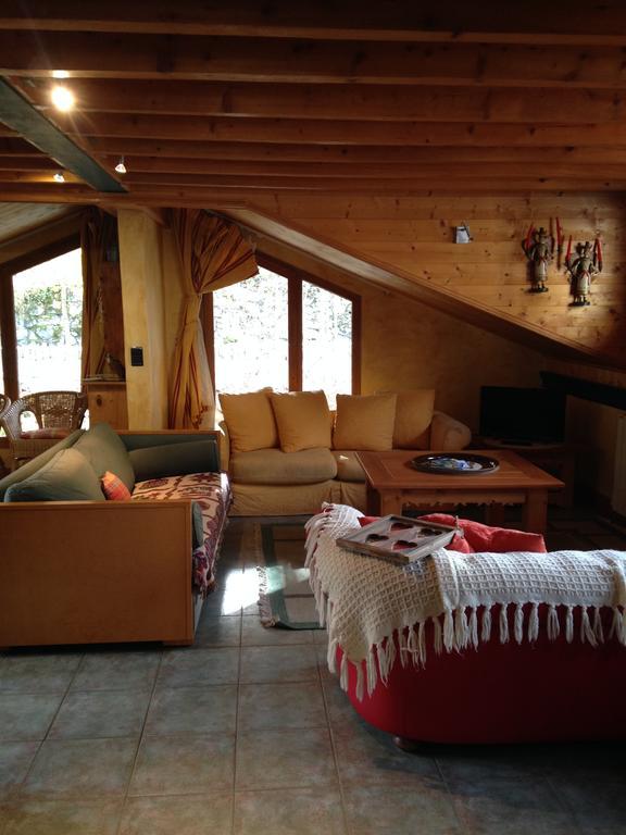 Les Nereides Studios Et Appartements Brides Les Bains Zewnętrze zdjęcie