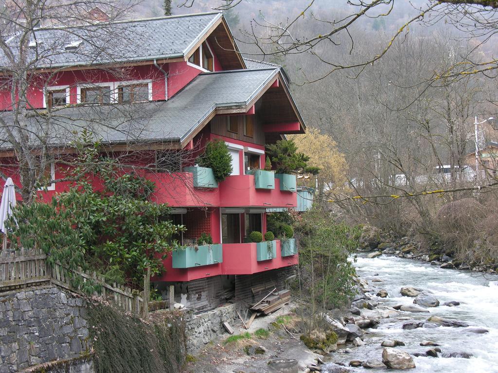 Les Nereides Studios Et Appartements Brides Les Bains Zewnętrze zdjęcie