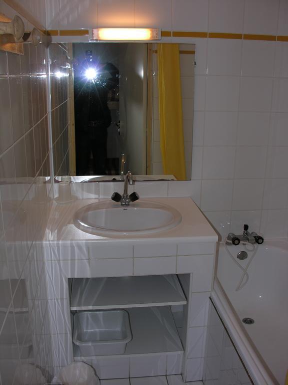 Les Nereides Studios Et Appartements Brides Les Bains Zewnętrze zdjęcie
